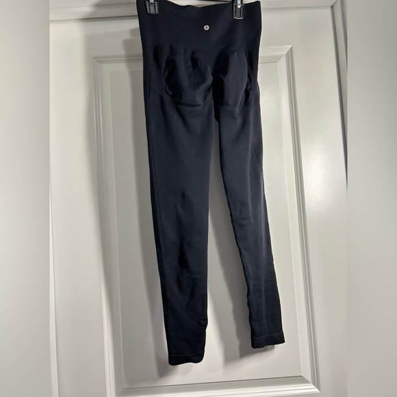 UltraSculpt Butt Lifting Black High-Waisted Leggings-25" - Picture 5 of 5